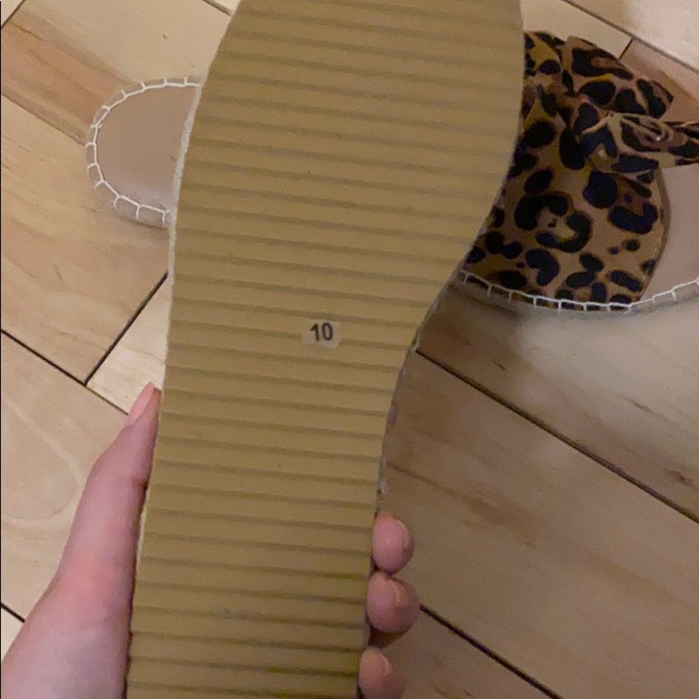 Leopard Slide Sandals - Picture 3 of 3